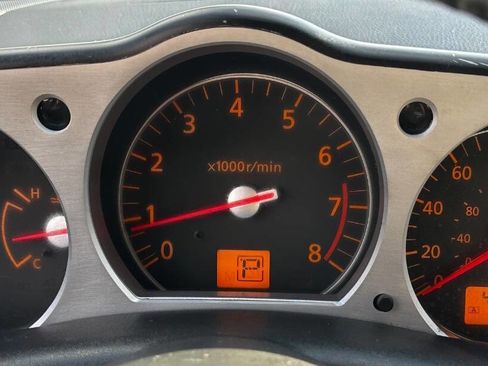 Used 2006 Nissan 350Z Touring w/ (N93) Cargo Convenience Pkg image 16