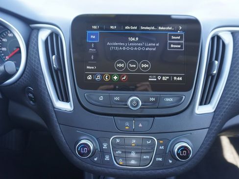Used 2024 Chevrolet Malibu LT image 12