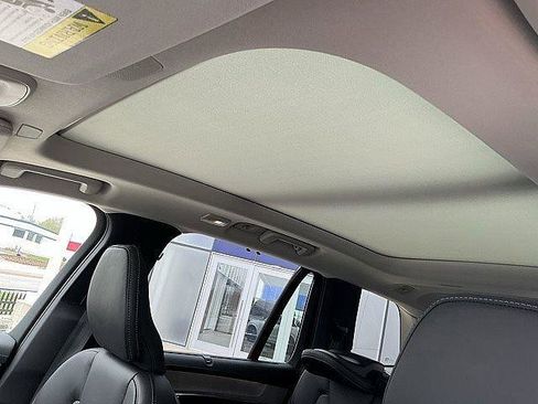 New 2026 Volvo XC90 T8 Ultra w/ Protection Package Premier AWD/4WD image 16