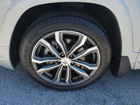 Used 2019 GMC Terrain Denali w/ Advanced Safety Package image 10