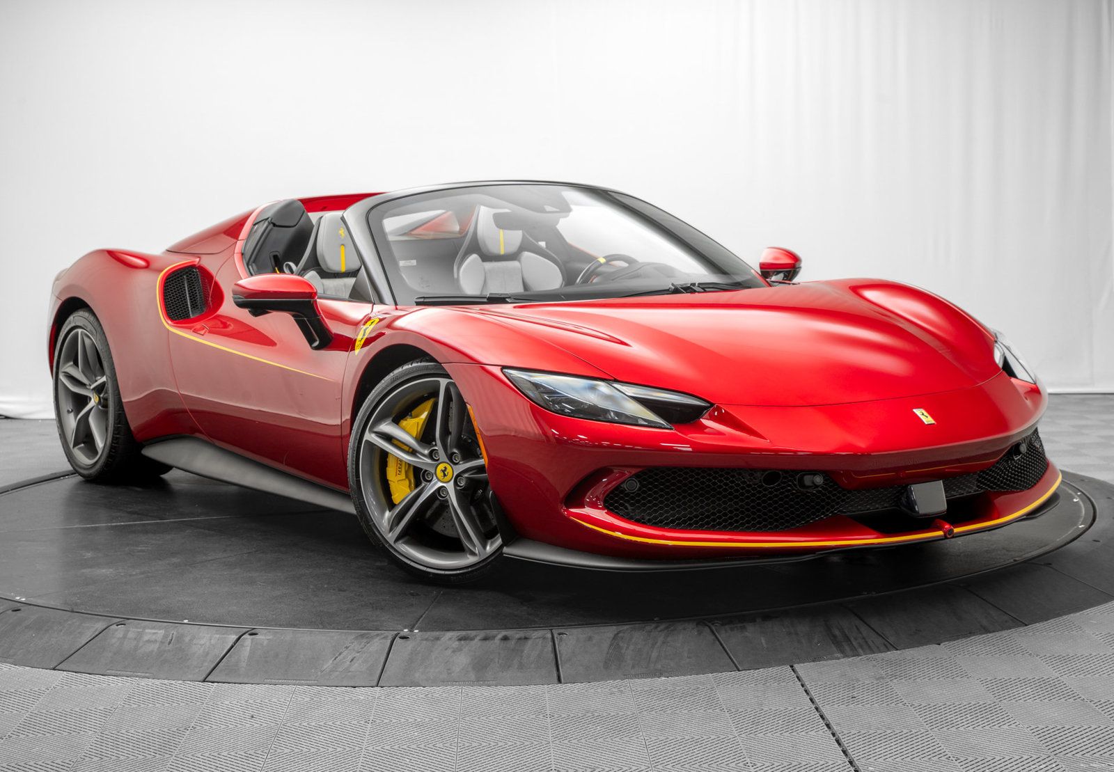 Used 2025 Ferrari 296 GTS RWD image 1