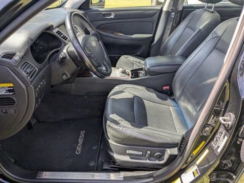 Used 2011 Hyundai Genesis 3.8 w/ Technology Pkg 4 image 16