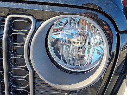 New 2026 Jeep Gladiator Sport image 4