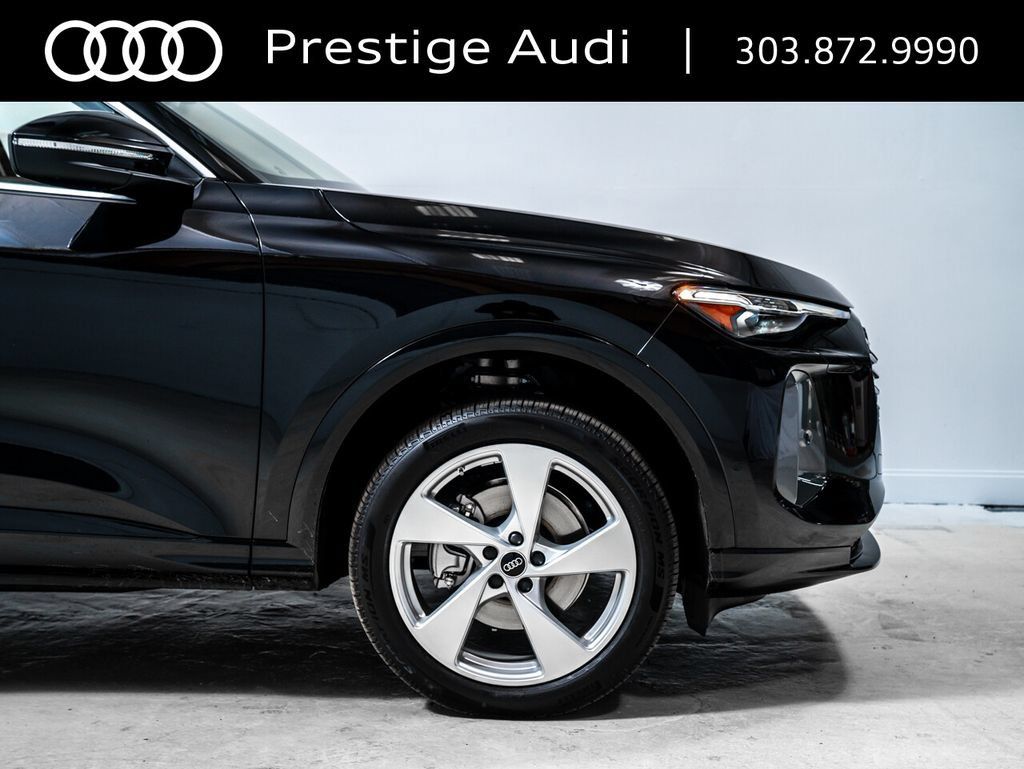 Used 2025 Audi Q5 Premium Plus w/ Premium Plus AWD/4WD image 13
