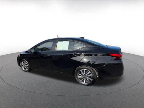 Used 2025 Nissan Versa SV FWD image 10