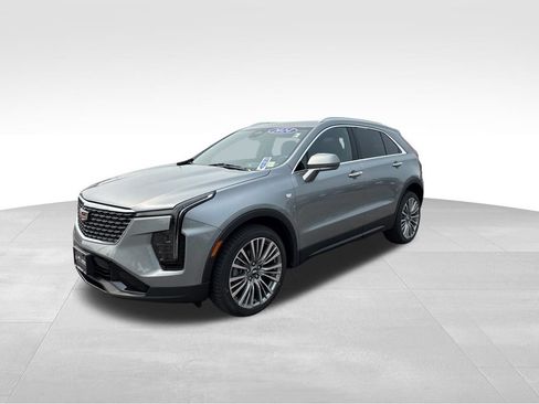 Used 2024 Cadillac XT4 Premium Luxury AWD/4WD image 3
