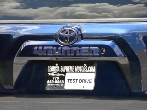 Used 2020 Toyota 4Runner SR5 AWD/4WD image 14