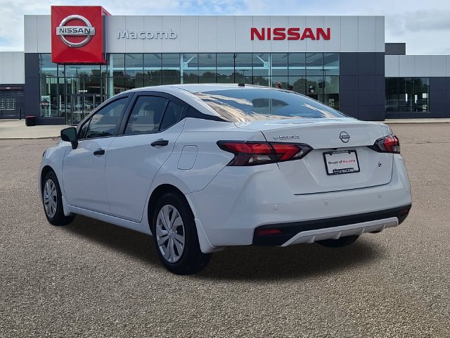 Used 2025 Nissan Versa S w/ Trunk Package FWD image 5