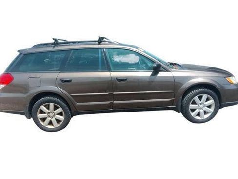 Used 2009 Subaru Outback 2.5i Special Edition AWD/4WD image 7