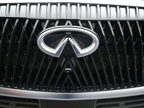 Certified 2025 INFINITI QX80 Pure image 17