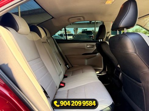 Used 2017 Toyota Camry SE FWD image 30