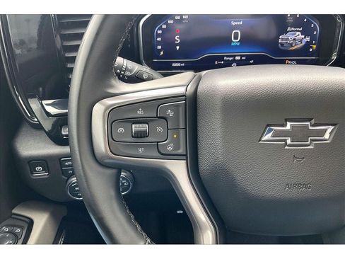 Used 2025 Chevrolet Silverado 2500 ZR2 w/ Technology Package AWD/4WD image 20