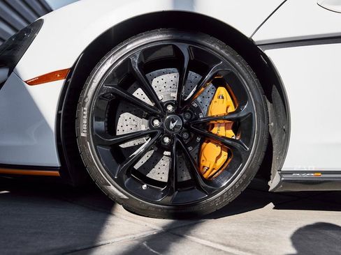 Used 2020 McLaren 570S Coupe image 4