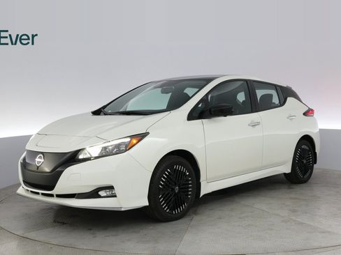 Used 2025 Nissan Leaf SV Plus image 2