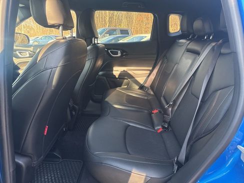 Used 2025 Jeep Compass Trailhawk image 34