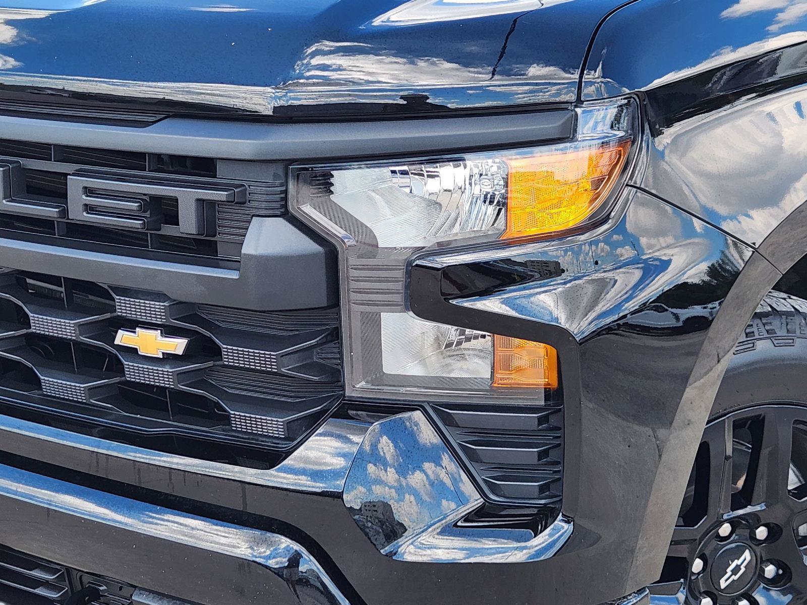 Certified 2023 Chevrolet Silverado 1500 Custom RWD image 6
