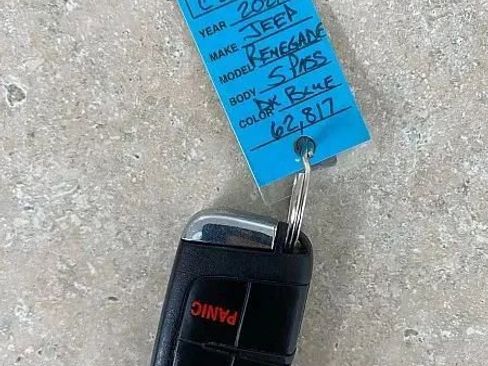 Used 2021 Jeep Renegade Latitude FWD image 25