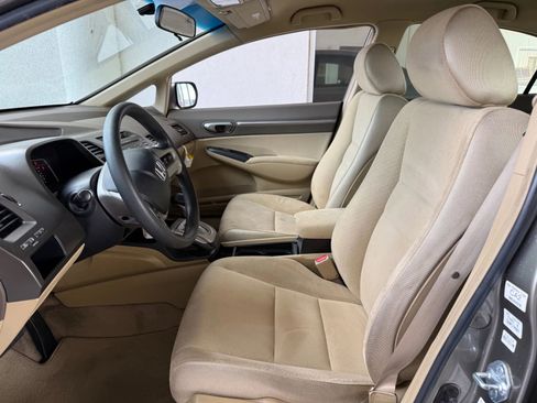 Used 2007 Honda Civic Hybrid Sedan image 2