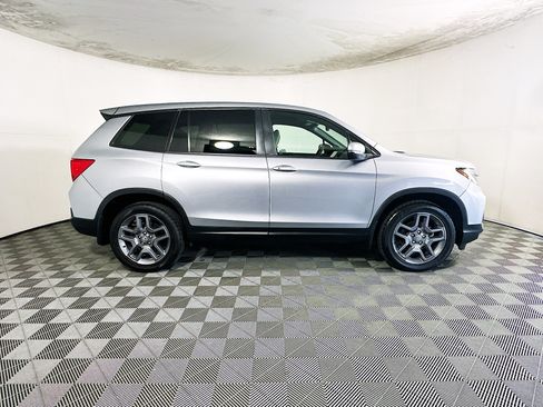 Used 2022 Honda Passport EX-L image 2