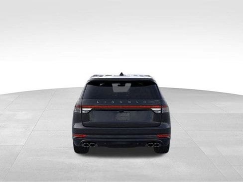 New 2026 Lincoln Aviator AWD w/ Jet Appearance Package image 34