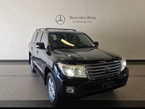 Used 2014 Toyota Land Cruiser image 3
