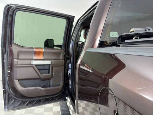 Used 2018 Ford F150 King Ranch w/ Equipment Group 601A Luxury AWD/4WD image 12