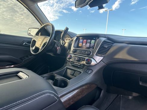 Used 2020 Chevrolet Suburban LT image 54