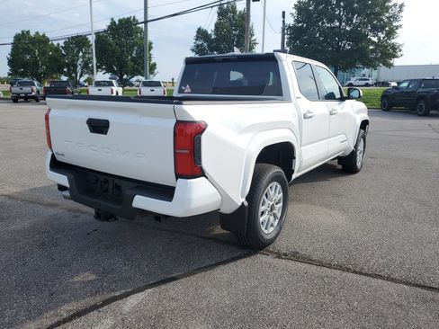 New 2026 Toyota Tacoma SR5 AWD/4WD image 4