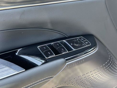 Used 2025 Cadillac Lyriq Sport AWD/4WD image 15