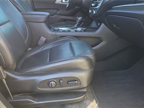 Used 2019 Chevrolet Traverse LT w/ LT Premium Package image 15