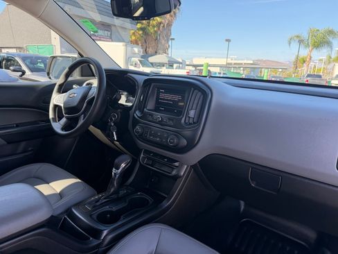 Used 2022 Chevrolet Colorado W/T w/ WT Convenience Package RWD image 23