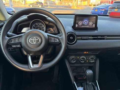 Used 2019 Toyota Yaris LE FWD image 29