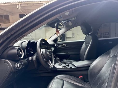 Used 2019 Alfa Romeo Giulia w/ Quick Order Package 22K Sport RWD image 46