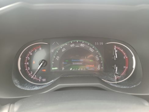 Certified 2023 Toyota RAV4 LE AWD/4WD image 22
