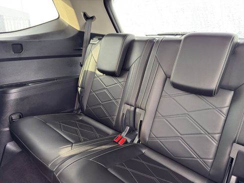 Used 2024 Volkswagen Atlas SE image 33