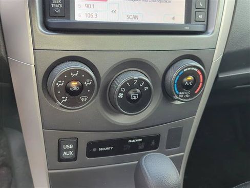 Used 2013 Toyota Corolla S FWD image 20