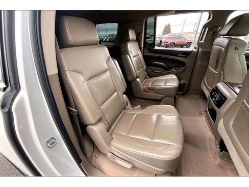 Used 2016 Chevrolet Suburban LTZ image 29