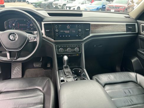 Used 2019 Volkswagen Atlas SEL Premium image 10