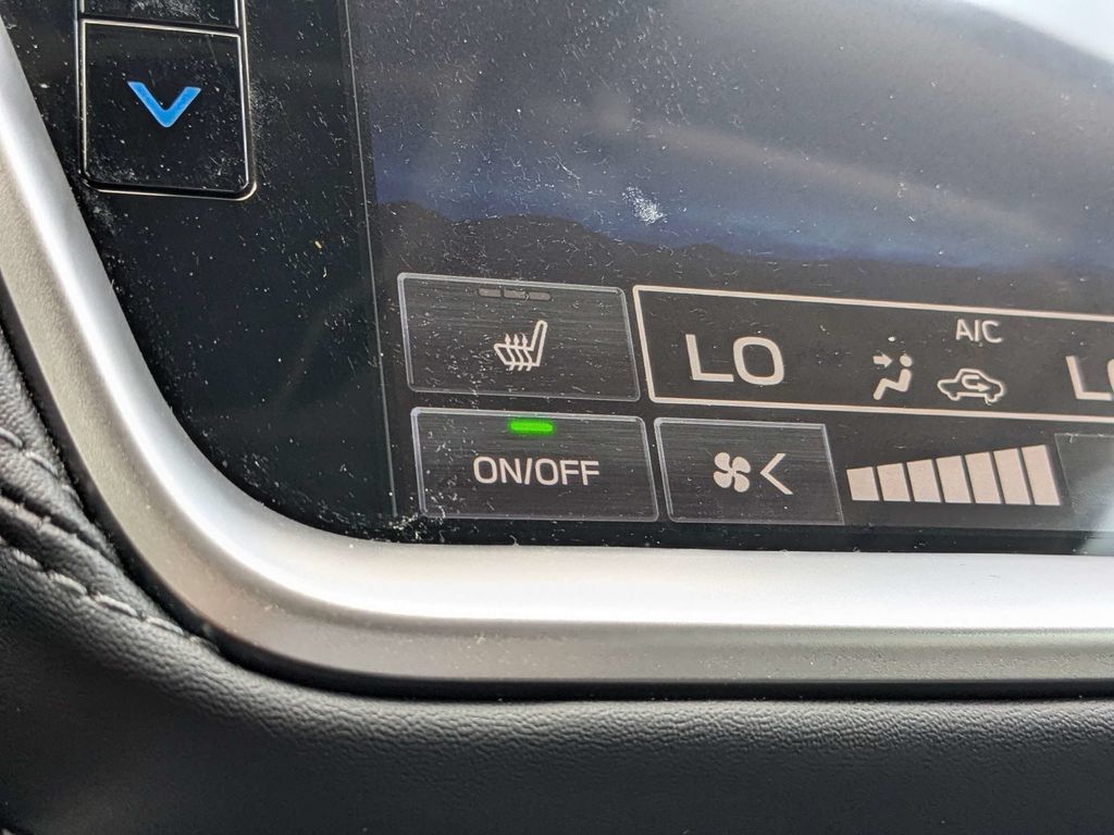 Certified 2025 Subaru Outback Limited AWD/4WD image 24