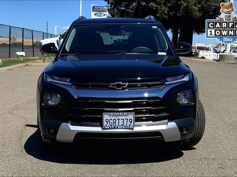 Used 2023 Chevrolet TrailBlazer LT w/ Convenience Package FWD image 3