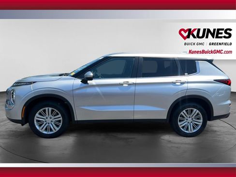 Used 2022 Mitsubishi Outlander ES AWD/4WD image 7