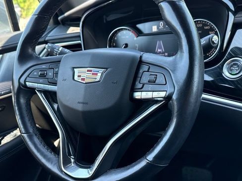 Used 2023 Cadillac XT6 Premium Luxury AWD/4WD image 12