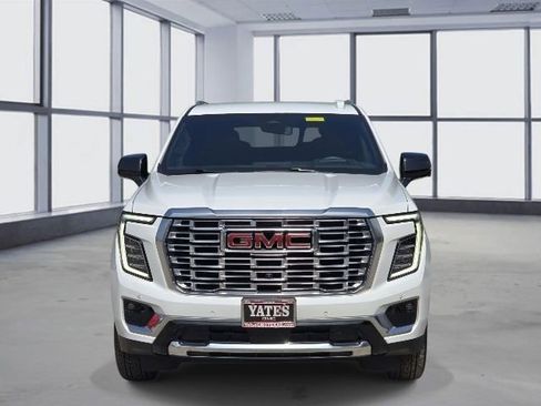 Used 2025 GMC Yukon Denali RWD image 2