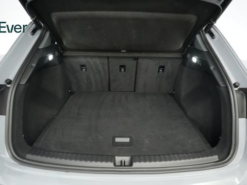 Used 2023 Audi Q4 e-tron Premium Plus w/ Premium Plus AWD/4WD image 8