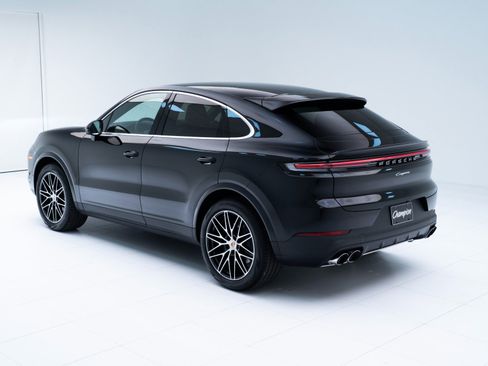 New 2026 Porsche Cayenne Coupe image 3