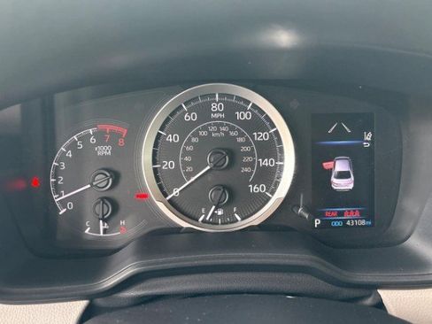 Used 2020 Toyota Corolla LE FWD image 10