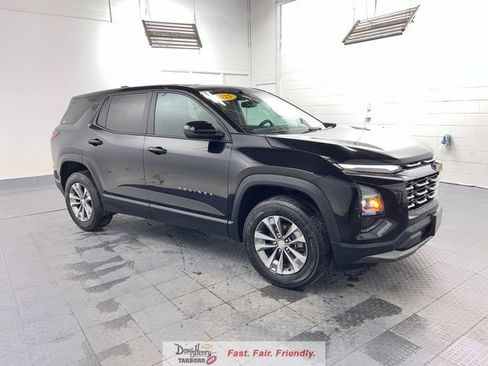 Used 2025 Chevrolet Equinox LT FWD image 3