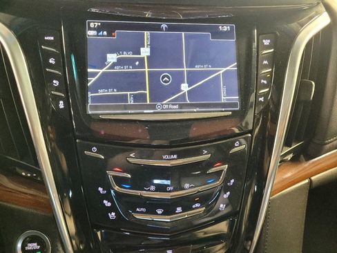 Used 2018 Cadillac Escalade ESV Premium Luxury w/ LPO, Radiant Package RWD image 25