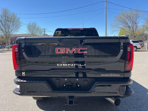 Used 2025 GMC Sierra 2500 Denali w/ Denali Reserve Package AWD/4WD image 5