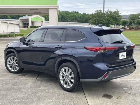 Used 2021 Toyota Highlander Limited FWD image 5